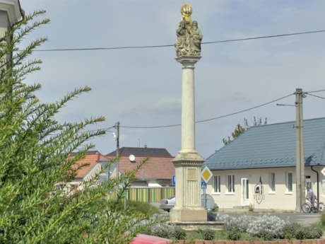 Шуровце - Троицкая колонна