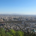 Santiago de Chile – pohled na město z Cerro San Cristóbal